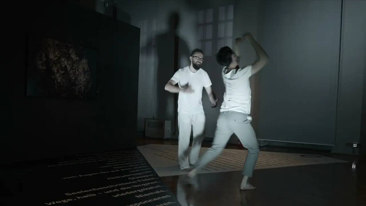 Sprachlosigkeit – Das Laute Verstummen | Tanz- und Lyrikperformance in Gebärdensprache