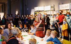 Eröffnung der Kinderbiennale mit Generaldirektorin Marion Ackermann