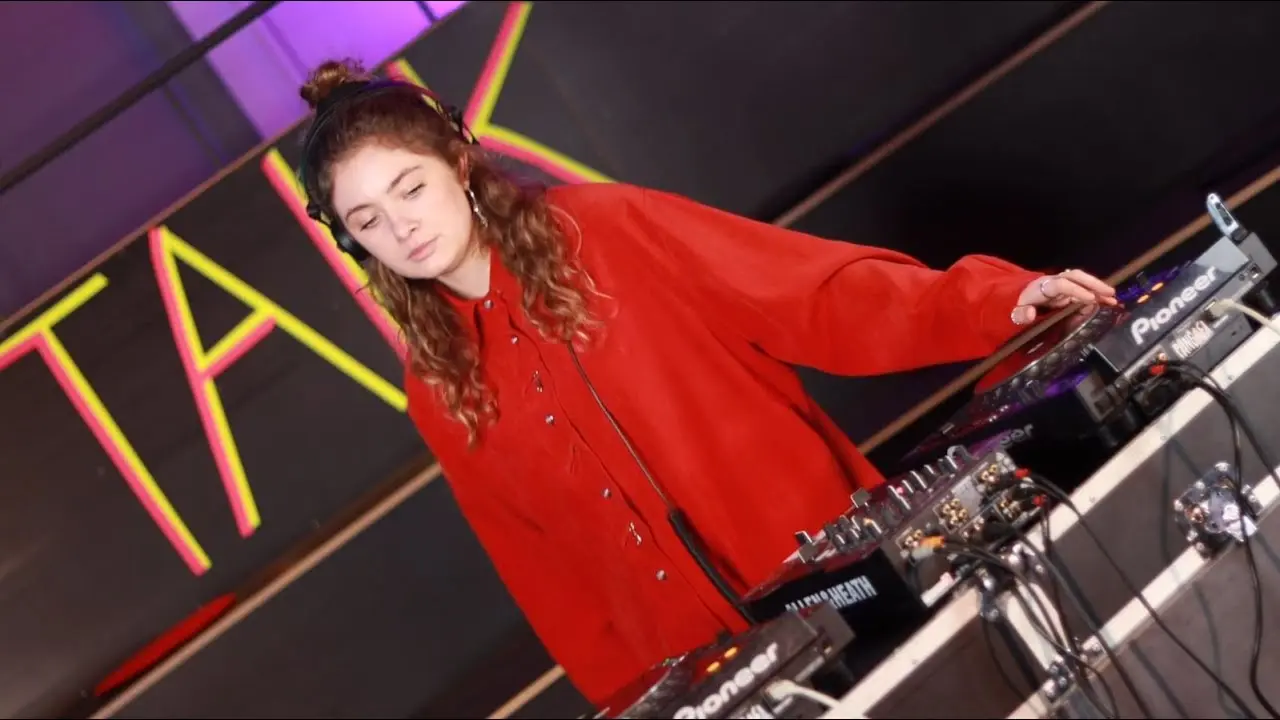 DJane PAUPAU: MUPP Art Night im Japanischen Palais