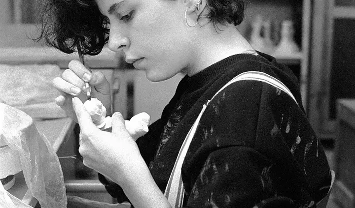 Bossiererin in der Meissener Porzellanmanufaktur, Gerhard Weber, 1988/1992